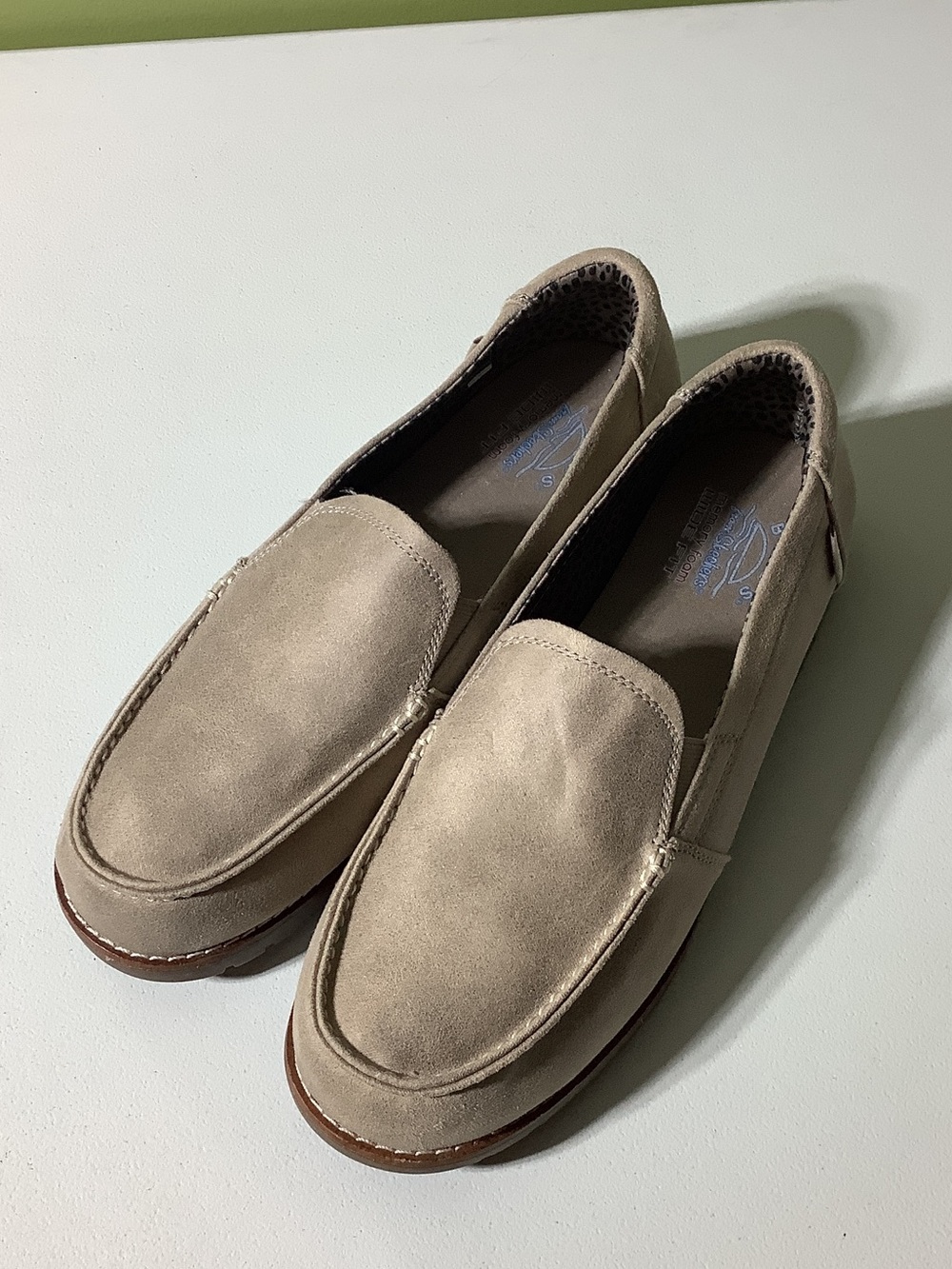 Skechers Bobs memory foam wide fit tan slip ons, size 10